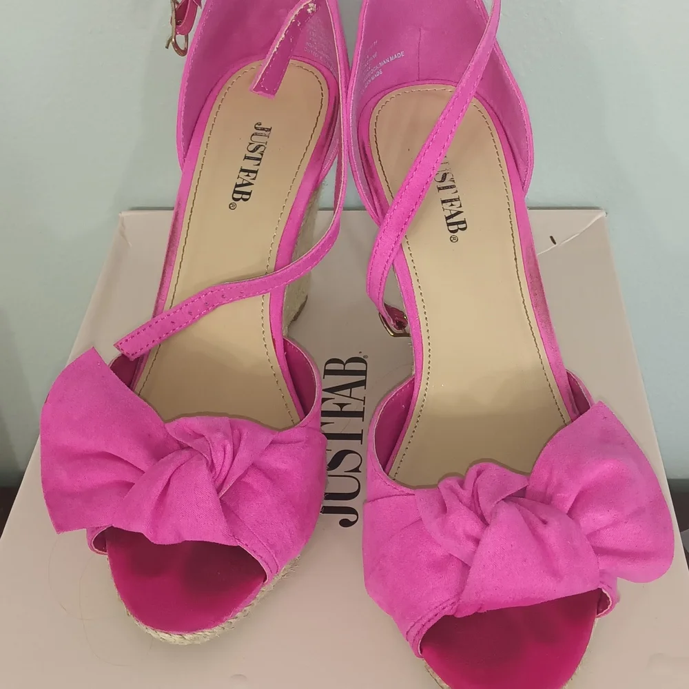 JustFab Fuchsia Wedge Sandals - Picture 2 of 4